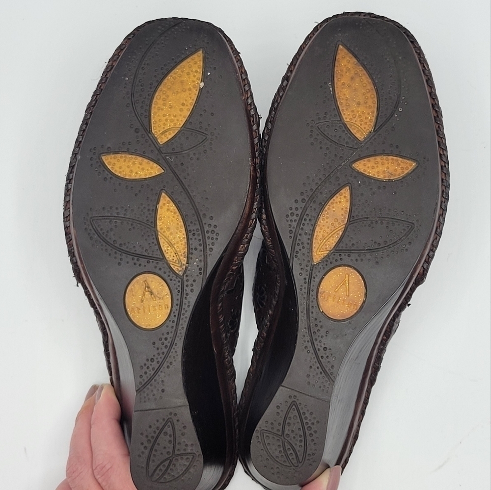 Clarks Artisan leather upper mules size 6M - Picture 12 of 13